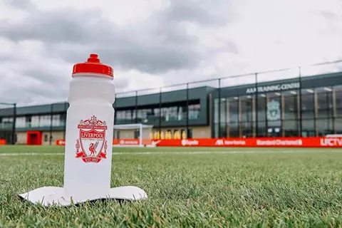  أحدهم موقوف بسبب البطاقة الحمراء.. ليفربول يكشف موقف 3 لاعبين أمام بورنموث